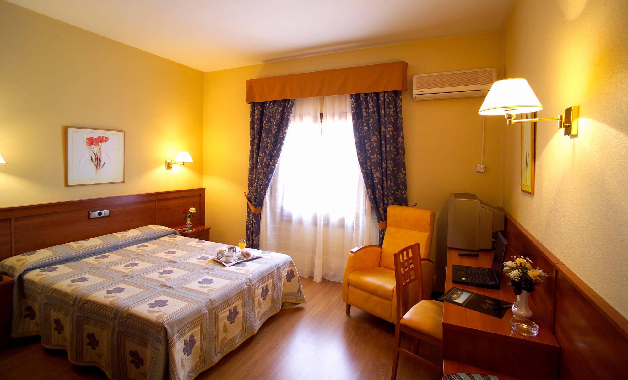 Hotel Zodiaco Bailén Kamer foto